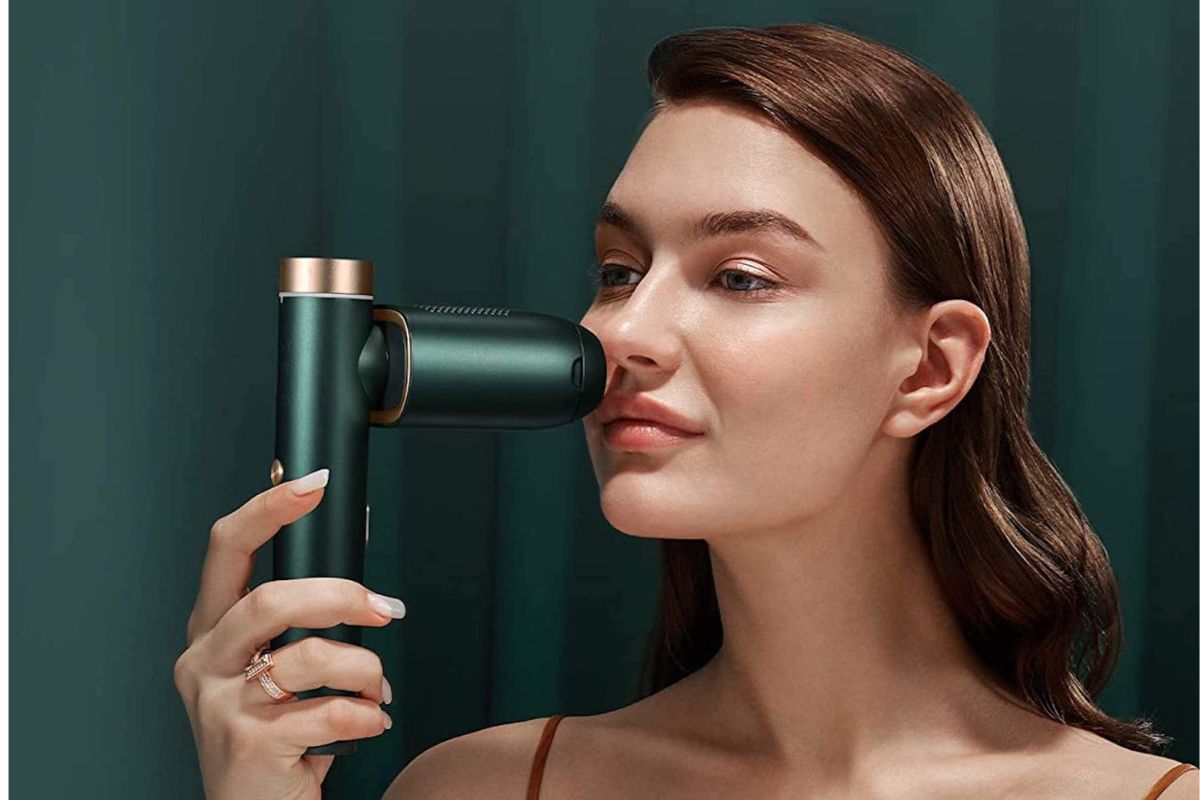 Top Tech Gadgets for Women in 2025: Easy to Use and Live