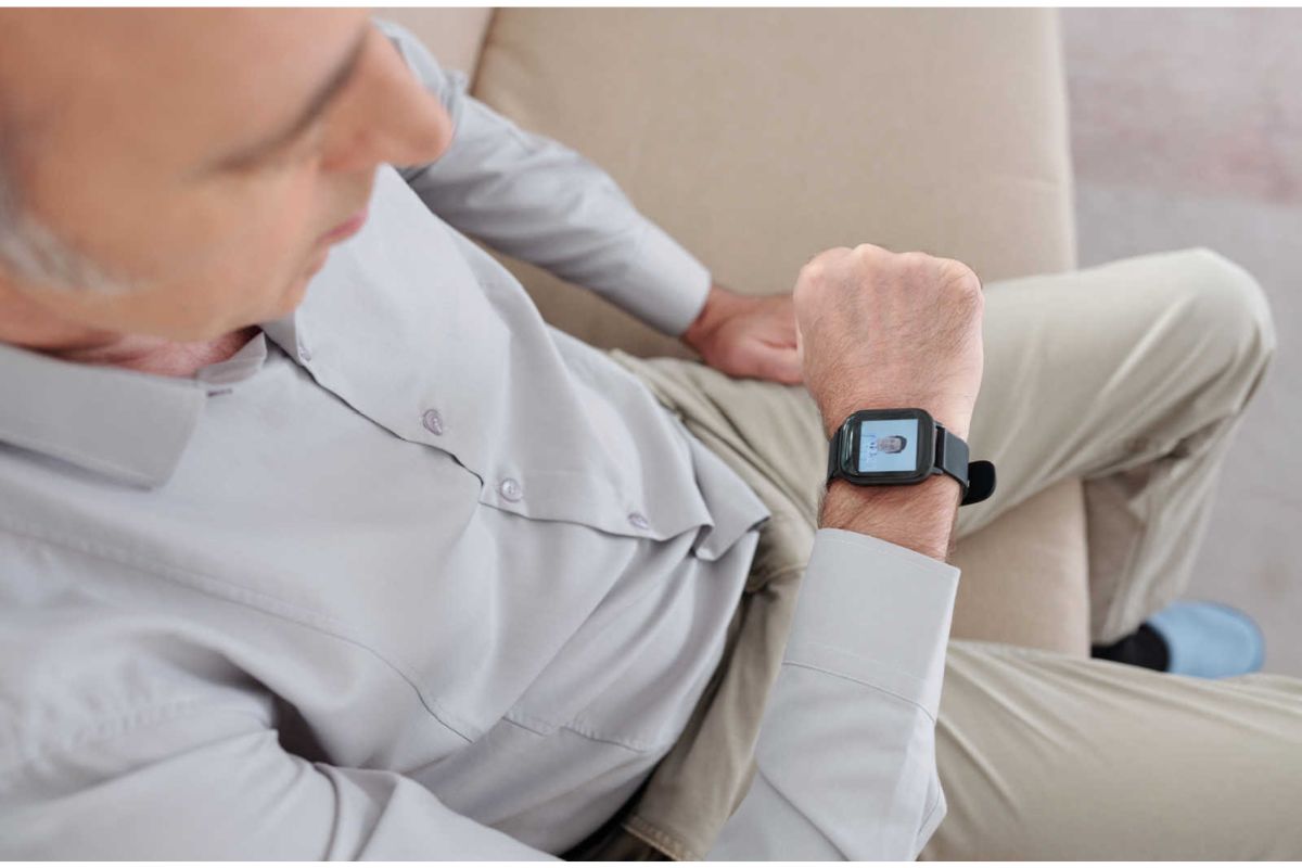 The Ultimate Guide to Wearable Technology for Seniors